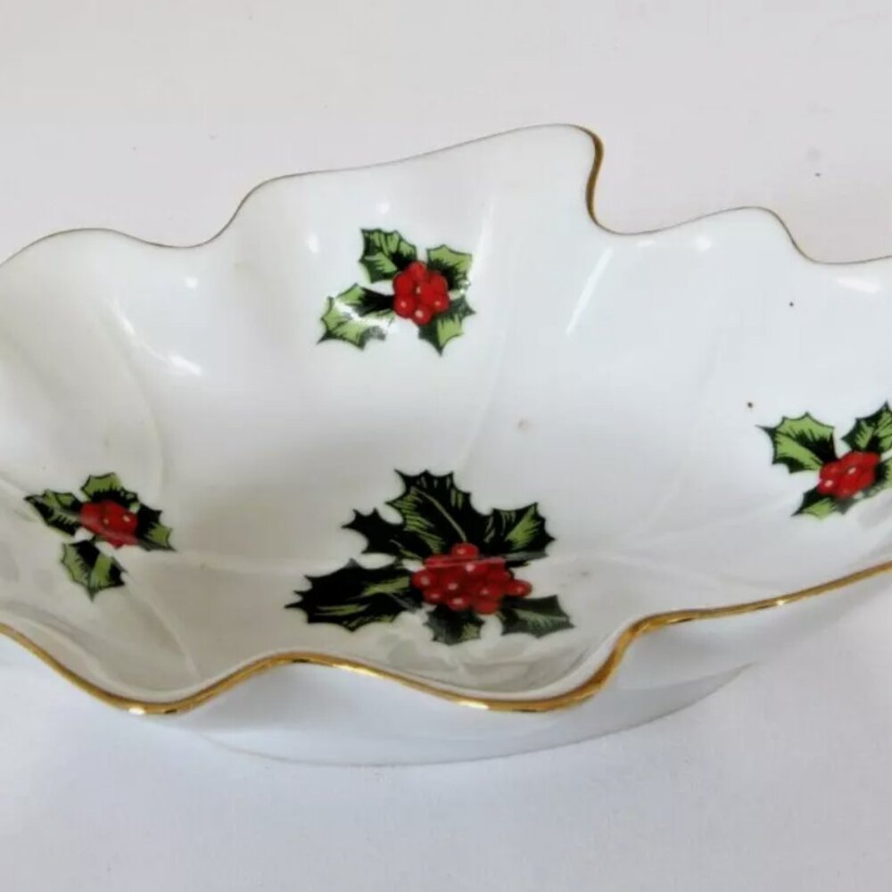 Vintage LEFTON Hand-Painted Ceramic "Holly & Berries" Christmas-themed L…